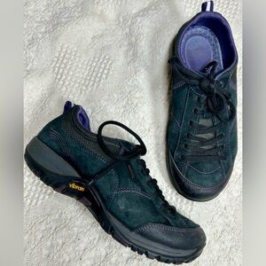 Dansko Women’s Size EU 37 US 6.5-7Paisley Black Walking Vibram Rubber Shoes